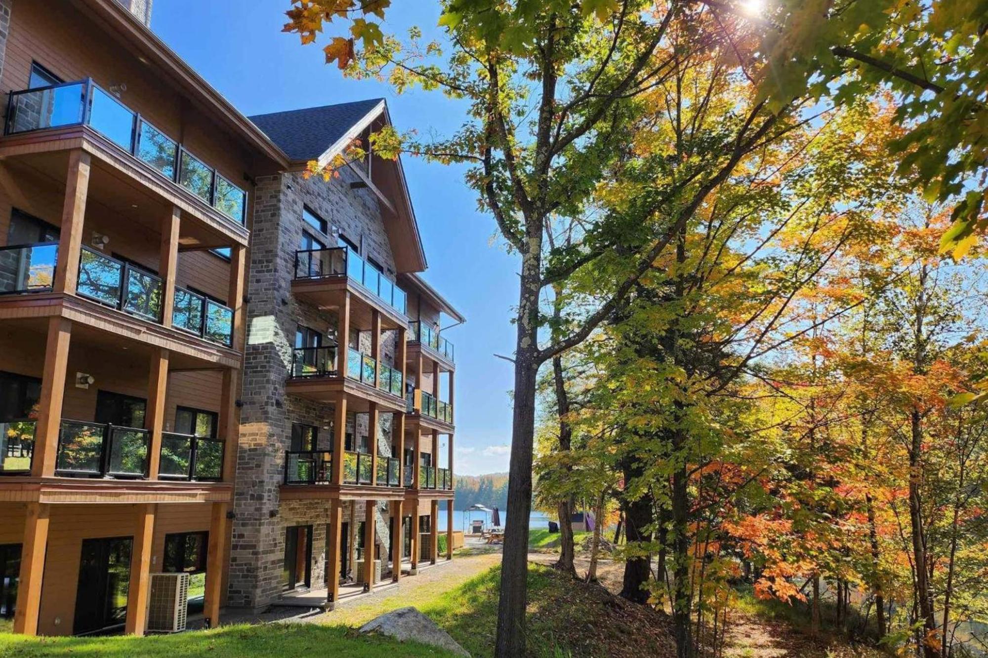 Chateau Morritt Aparthotel Mont-Tremblant Exterior photo